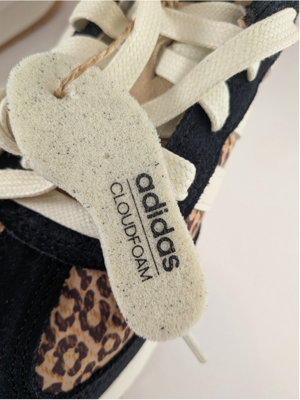 Women's Adidas Run 70s 2.0 Sneakers Size 7 Black and Beige Leopard Print - Picture 10 of 10